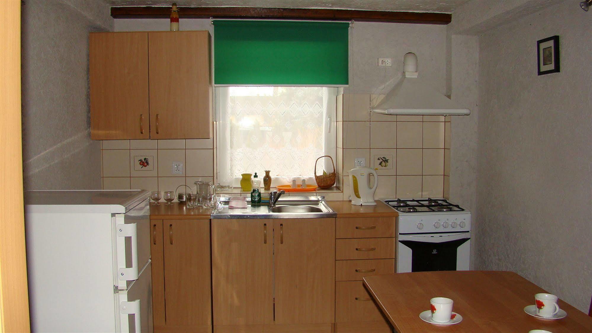 Mv Apartamenty Komfort Аугустов Екстериор снимка